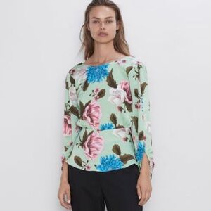 NWT Zara beautiful cut out at the back blouse